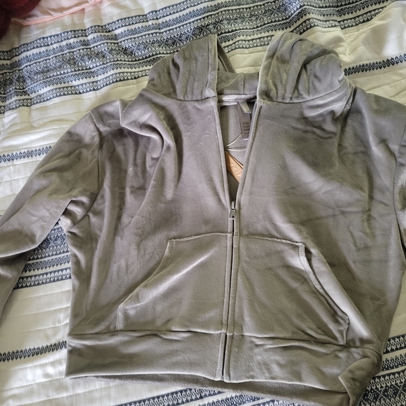 Skims velour hoodie NWT - Picture 4 of 6